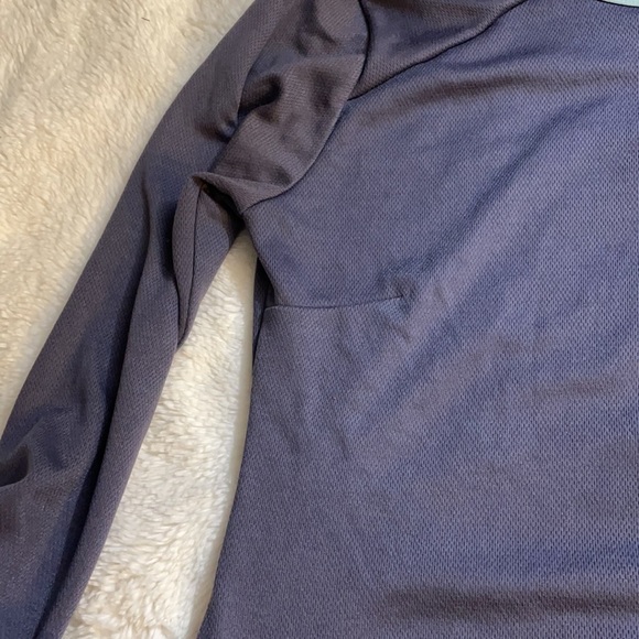 Nike Long Sleeve Athletic Shirt - Picture 6 of 9